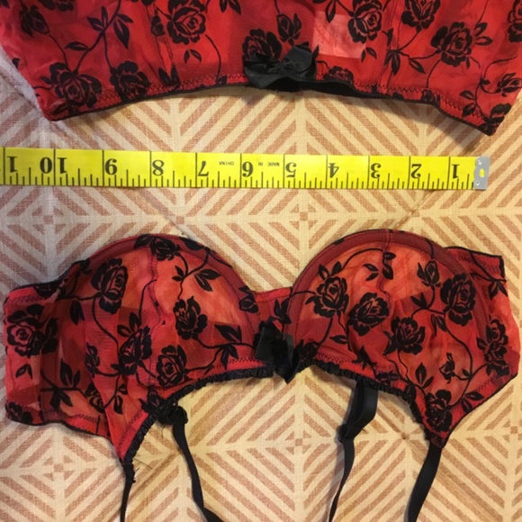 GORGEOUS Delicate red and black mesh flocked bra and garter set, 34B, small - Picture 2 of 10